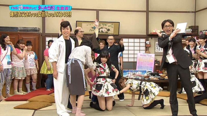 日本综艺挑战女嘉宾面无表情，惊叹人类表情肌肉之精妙
